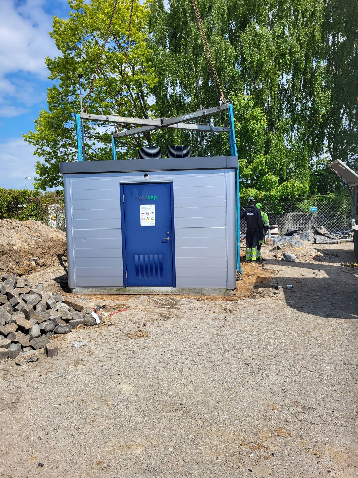 Refurbished NORDKAP compressor station lifted by crane onto its new site for a second project