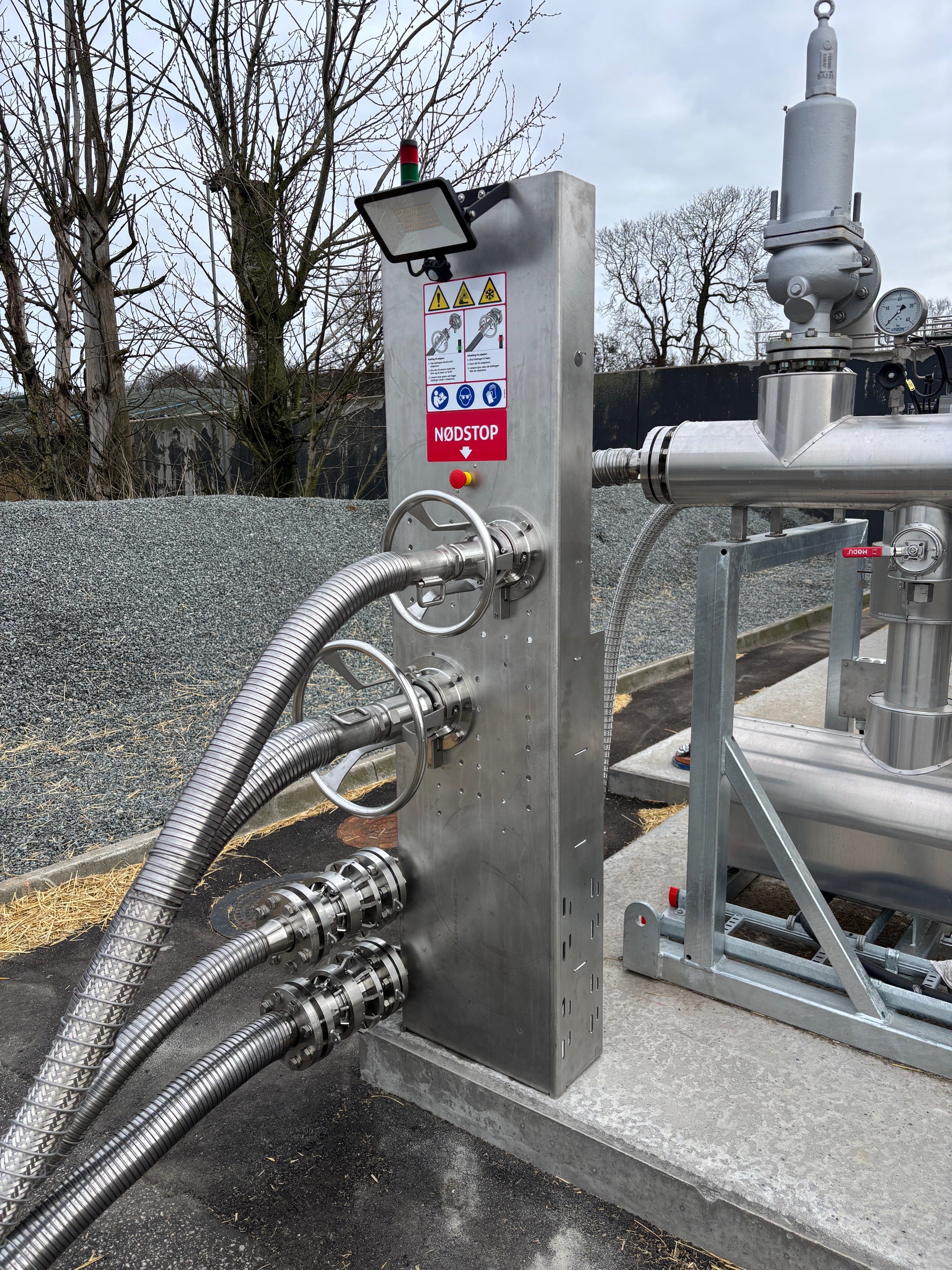 CO2 Transfer image: co2-hose-parking-hero.jpg